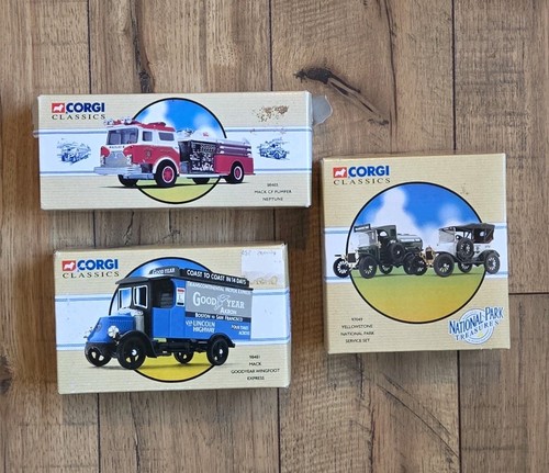 Corgi fire mack pumper - fire,