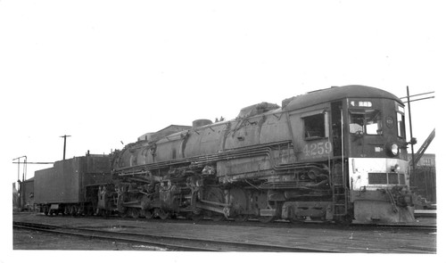 Vintage railroad photo - b&w,