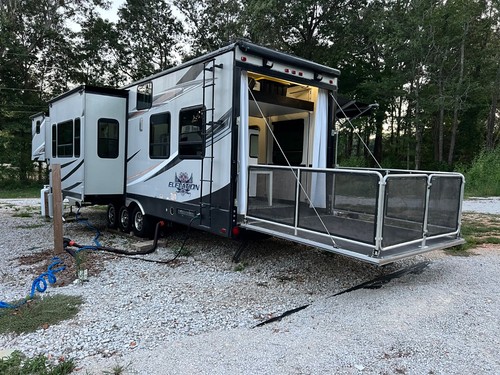 Crossroads elevation toyhauler - crossroads,