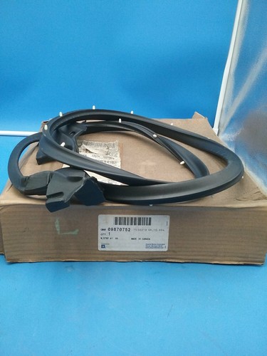09870752 nos weatherstrip - gm#,