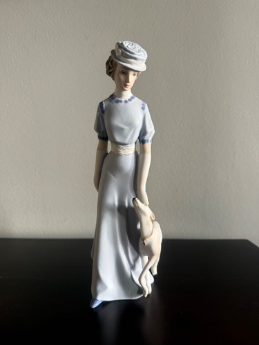 Royal dux porcelain woman - royal,