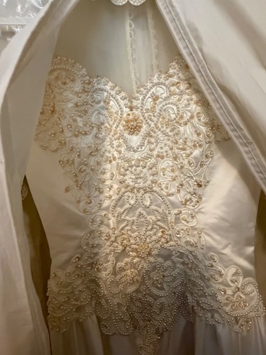 Sweetheart wedding dress size - dress,