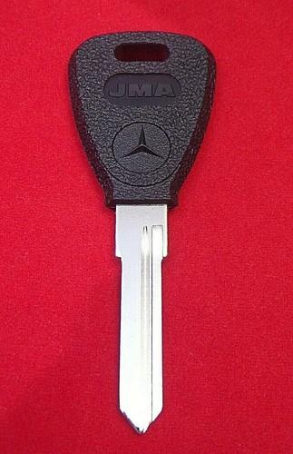 Mb18p mercedes benz logo key - benz,