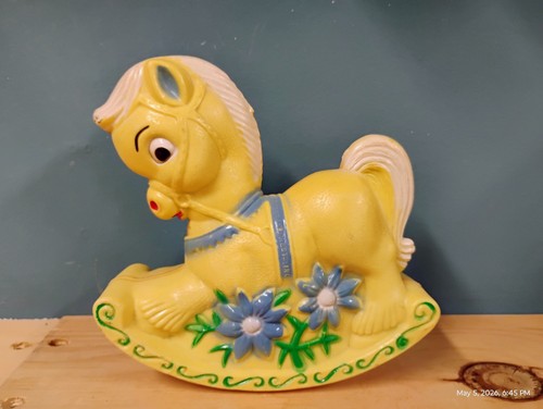 Vintage 1960 plastic yellow - vintage, 1960's