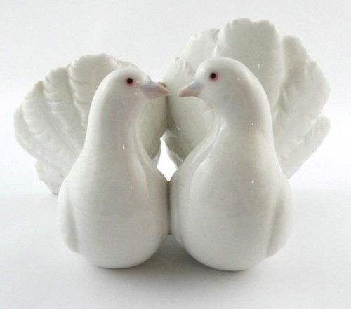 Lladro birds kissing - lladro,