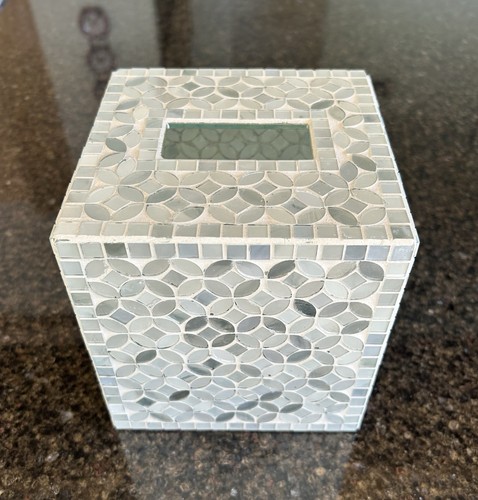 Glass mosaic tissue - box, cover