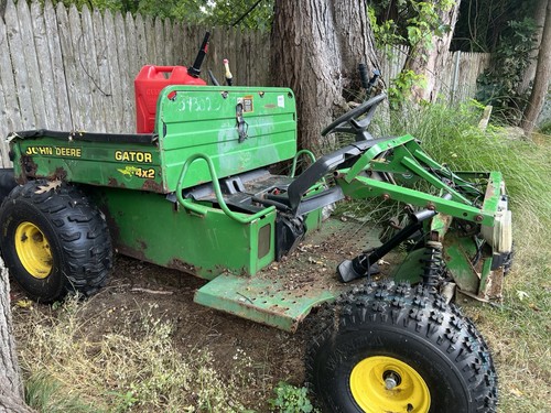 John deer gator 4x2 - john,