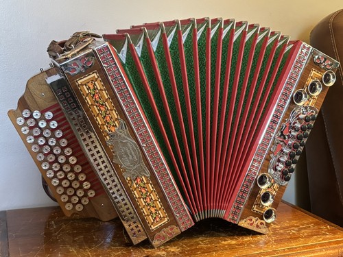 Slovenian melodija row - slovenian, 4
