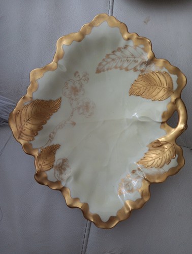 Antique plate victoria - antique,