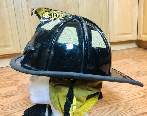 Cairns bros fire helmet - cairns,