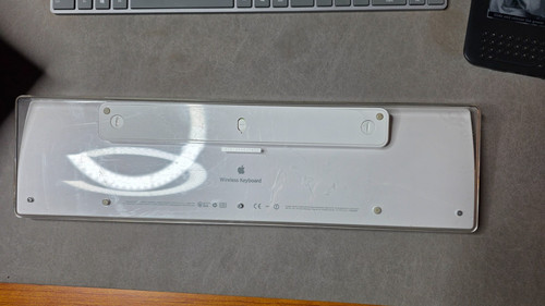 Apple wireless keyboard - apple, a1016