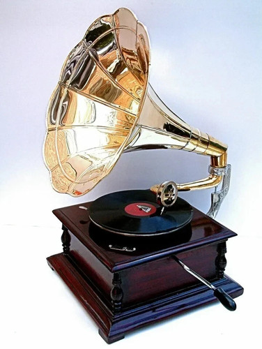 Replica gramophone player - player, 78