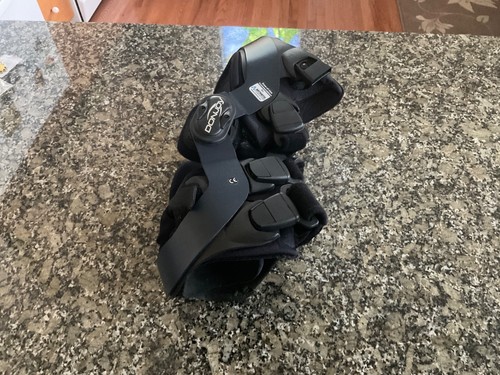 Donjoy everyday knee - knee, brace