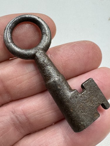 Vintage hollow - 🗝️,