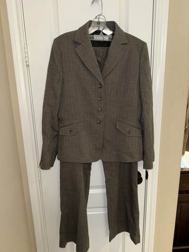 Tahari womens size 12 - tahari,