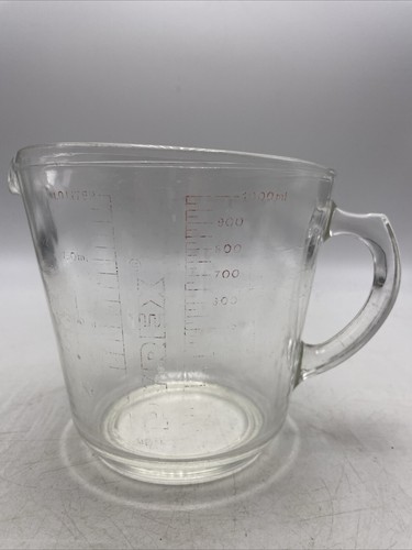 Pyrex measuring cup - cup, handle