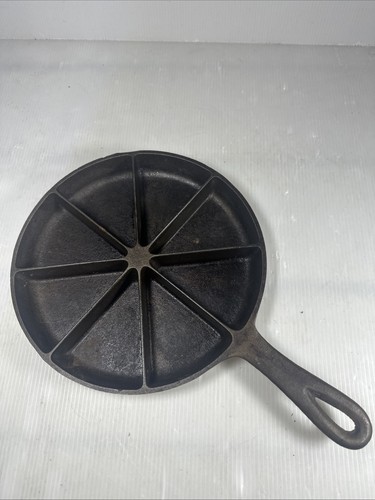 Vtg cast iron corn bread - cast,