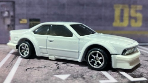Custom white bmw 635 - white, •