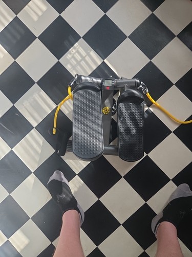 Gold gym excercise stepper - gold,