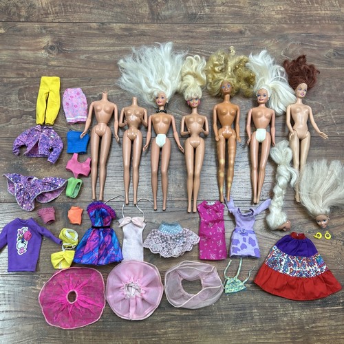 Lot mattel barbie dolls - lot,