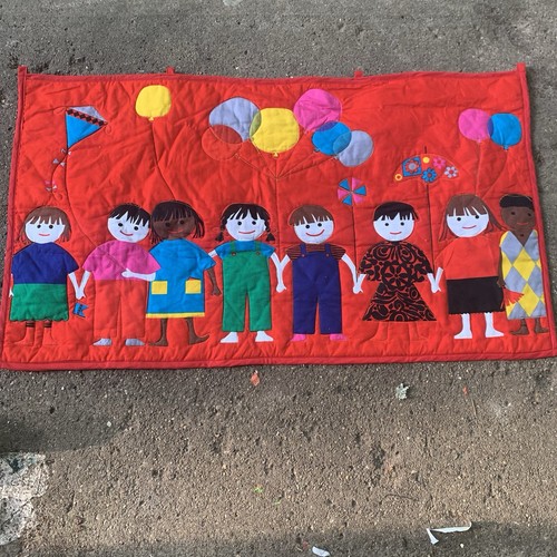 Vtg quilted wall hanging baby - hanging,