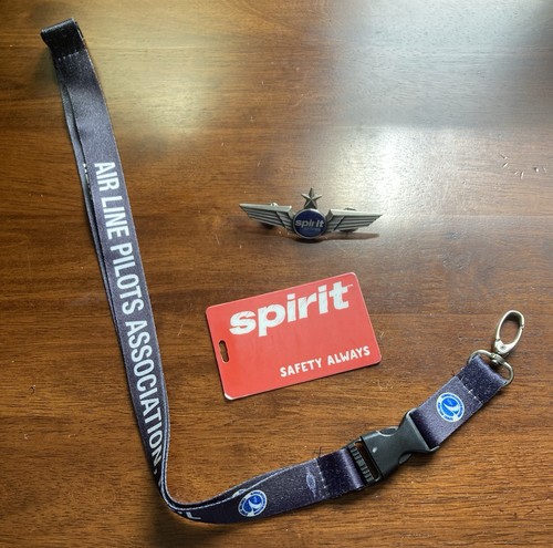 Spirit airlines pilot - spirit,