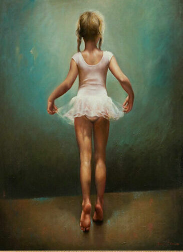 Ballet girl portrait - , hand
