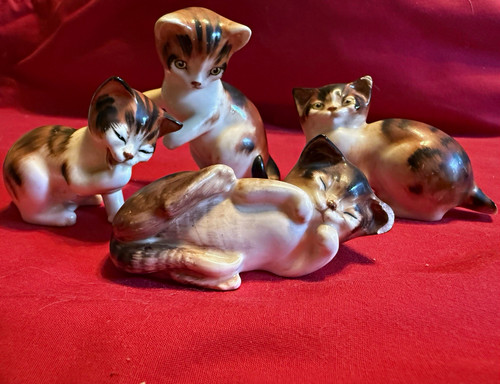 Royal doulton porcelain cat - royal,