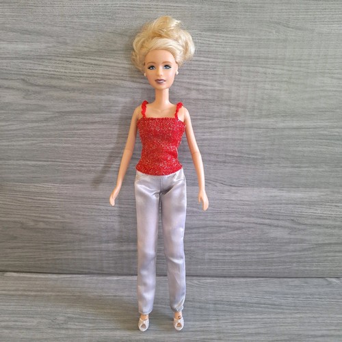 Taylor swift singing doll - taylor,