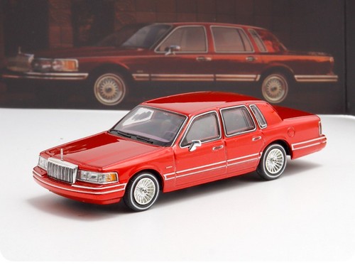 Lincoln town limousine - lincoln,