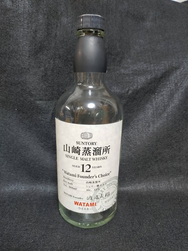 Suntory whisky bottle - suntory, (empty)
