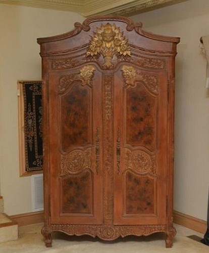 Monumental hand carved - monumental, hand-carved