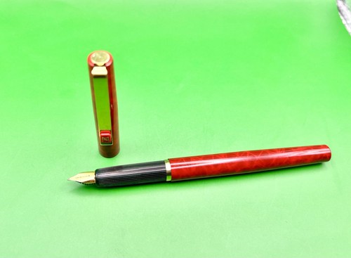 Omas red marble - ms,