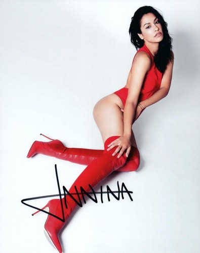 Janina gavankar autographed - janina,