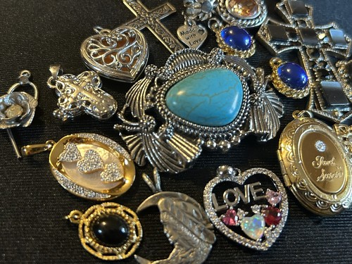 Eighteen pendants charms - eighteen, pendants/charms