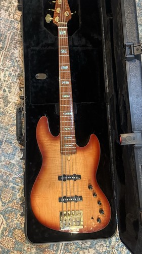 Mint sire marcus miller - marcus, v10dx