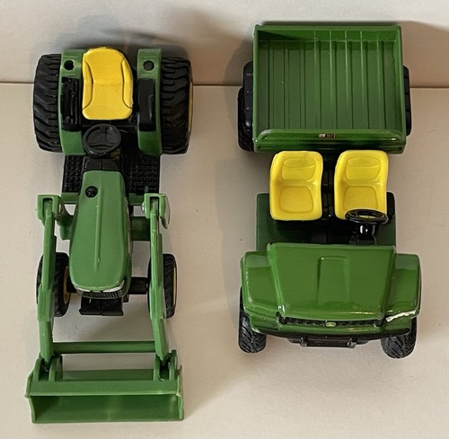Pair john deere toys - of, 4”