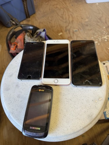 Old phones lot - old,
