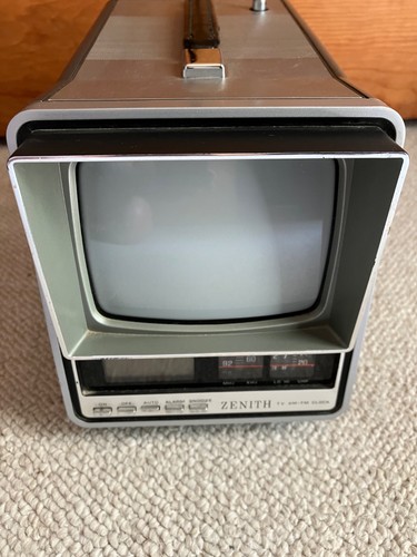 Vintage zenith portable tv - 5",
