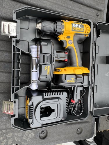 Dewalt 18v cordless drill set - dewalt,