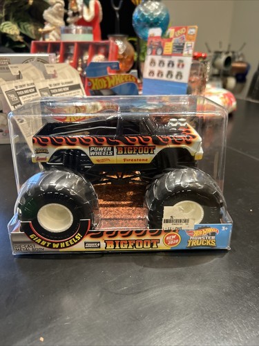 Hot wheels monster trucks - hot,