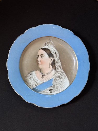 Queen victoria porcelain - porcelain, plate