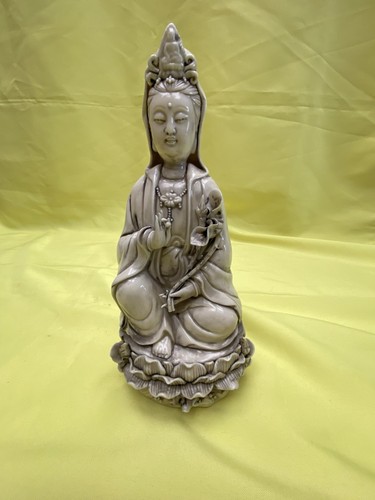White porcelain guanyin buddha - white,