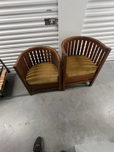 Barrel chairs pair - chairs, a