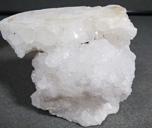 Sparkling white quartz druzy - sparkling,