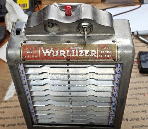 Wurlitzer model 3031 - model, jukebox