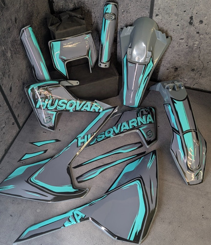 Plastics graphics husqvarna - plastics,