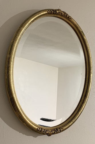 Ornate oval crest gold - oval,