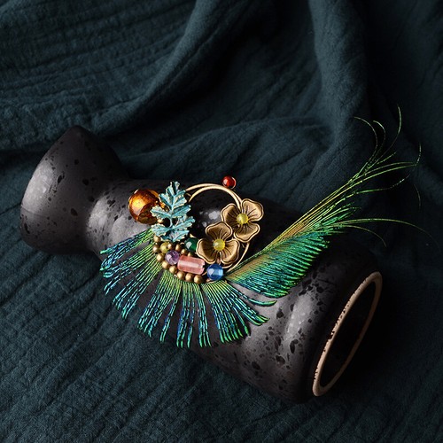 Women brooch peacock feather - brooch,