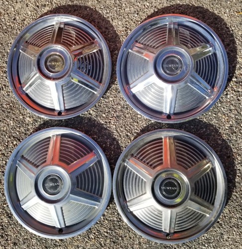 Hub caps mustang ford - 14,